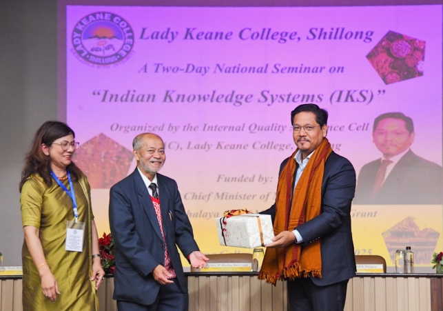 Chief Minister inaugurates National Seminar on Indian Knowledge Systems
